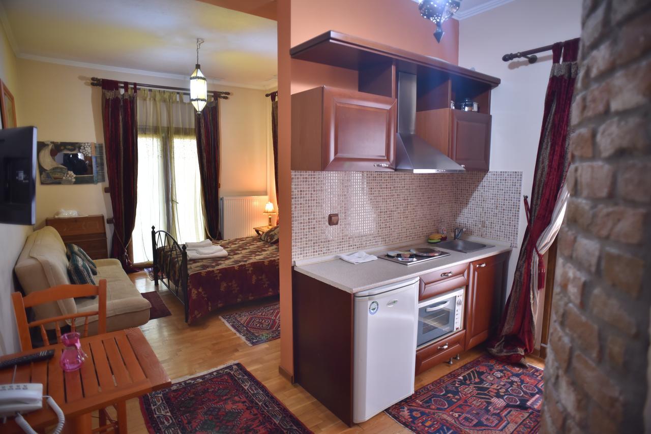 Santa Marina Guesthouse Káto Loutrákion 외부 사진