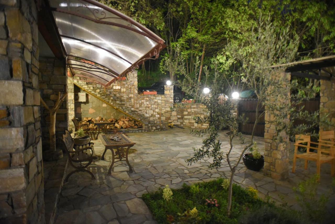 Santa Marina Guesthouse Káto Loutrákion 외부 사진