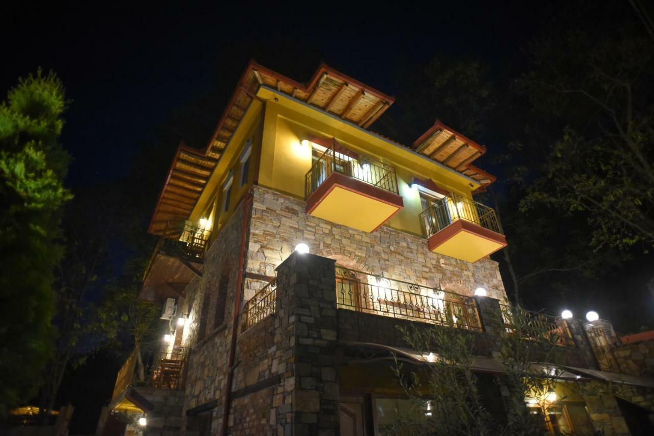 Santa Marina Guesthouse Káto Loutrákion 외부 사진
