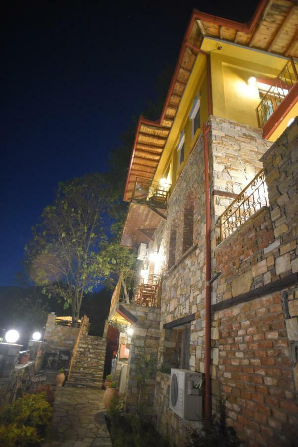 Santa Marina Guesthouse Káto Loutrákion 외부 사진