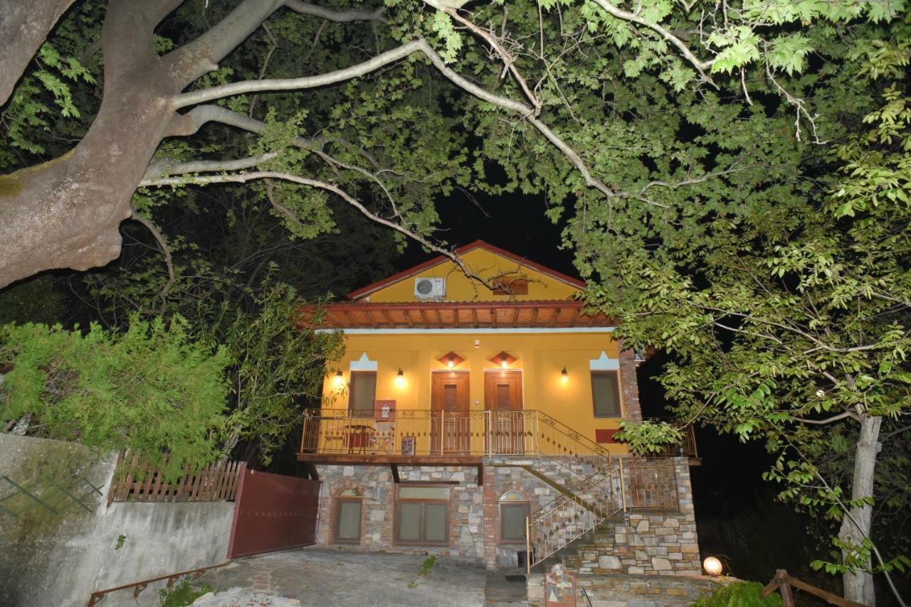 Santa Marina Guesthouse Káto Loutrákion 외부 사진