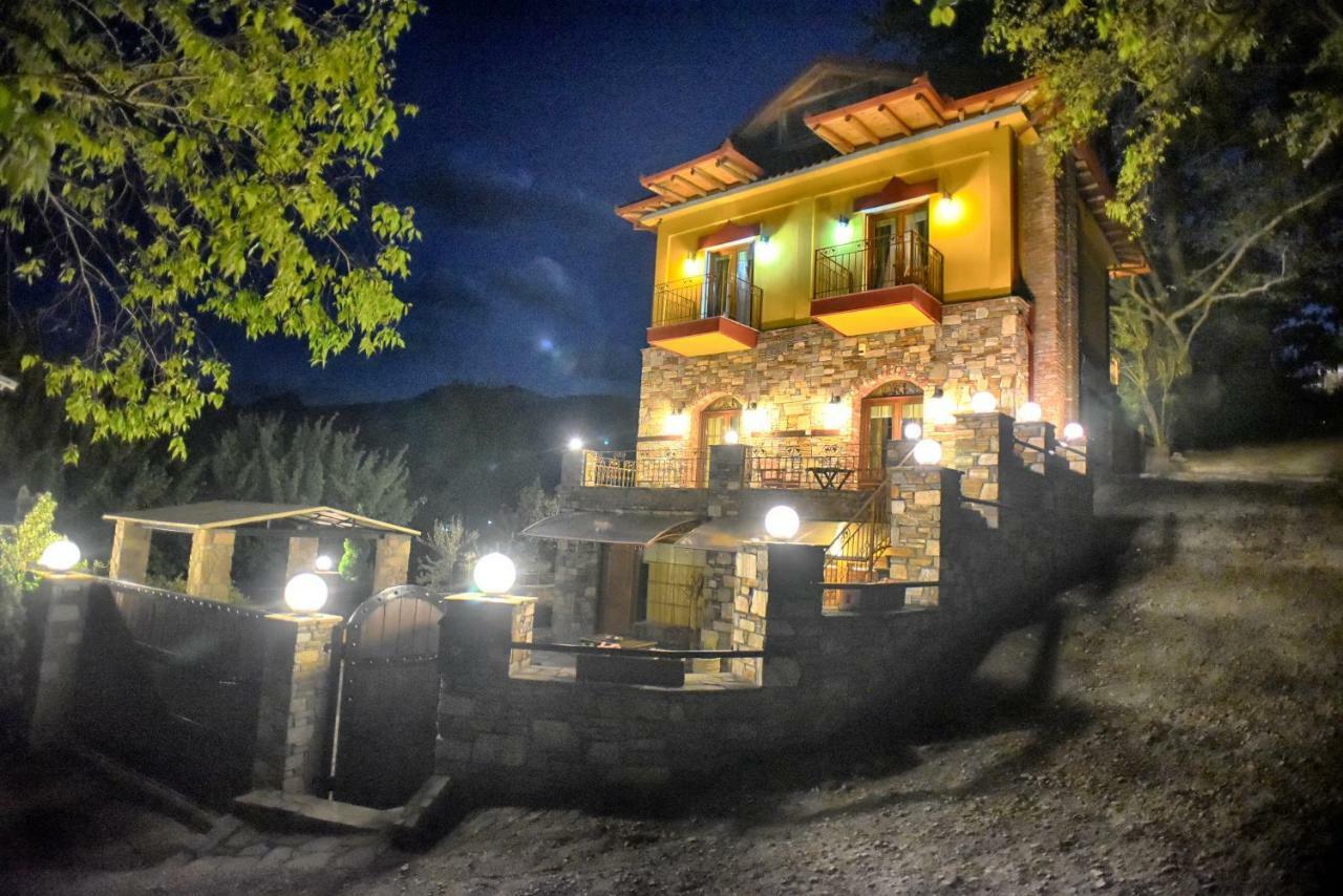 Santa Marina Guesthouse Káto Loutrákion 외부 사진