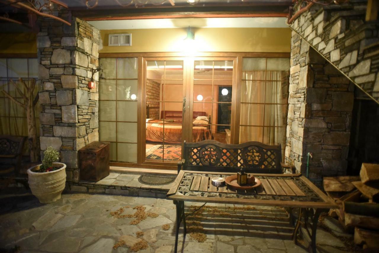 Santa Marina Guesthouse Káto Loutrákion 외부 사진