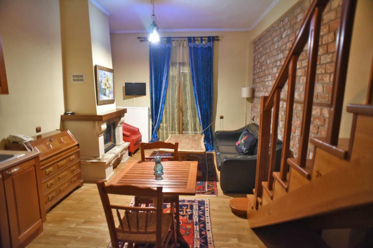 Santa Marina Guesthouse Káto Loutrákion 외부 사진