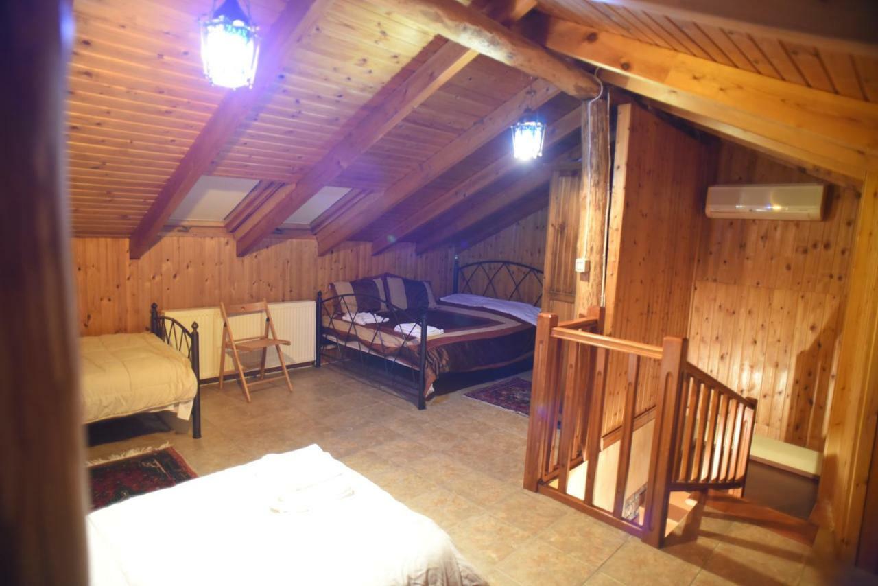 Santa Marina Guesthouse Káto Loutrákion 외부 사진